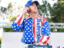 Diplo под кислотой в прямом эфире! 🤪 Шок на CNN! 🤯