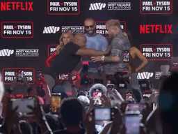 Джейк Пол получил смачного леща от Майка Тайсона! 😂🥊 
