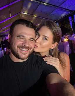 Агаларов - снова женился на бывшей жене, Алене Гавриловой, после четырехлетнего разрыва.  Считает работу приоритетом.