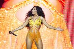 Меган Thee Stallion спасает старичков Хьюстона от  тьмы! 👵🔥