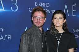Антонова - родила сына Александру Петрову