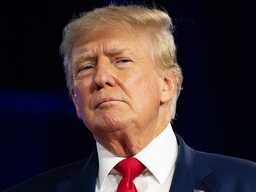 Трамп - фигурант дела о секретных документах, обвиняется в нарушении закона о шпионаже.