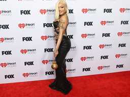 Шок! Звезды зажигают на iHeartRadio Music Awards 2025! 🤩
