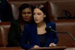 Скандал в Верховном суде США: AOC требует импичмента судей! 😱
