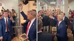 Трамп кидал куриные наггетсы в толпу фанатов! 🍗😱