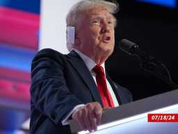 Байден - упоминается Дональдом Трампом в контексте сравнения результатов медицинского обследования, намекая на некомпетентность ФБР.