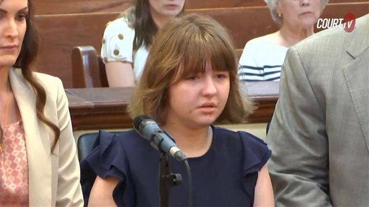 15-летняя Карли Грегг застрелила маму и хихикала в суде! 😱 (Фото: 2)