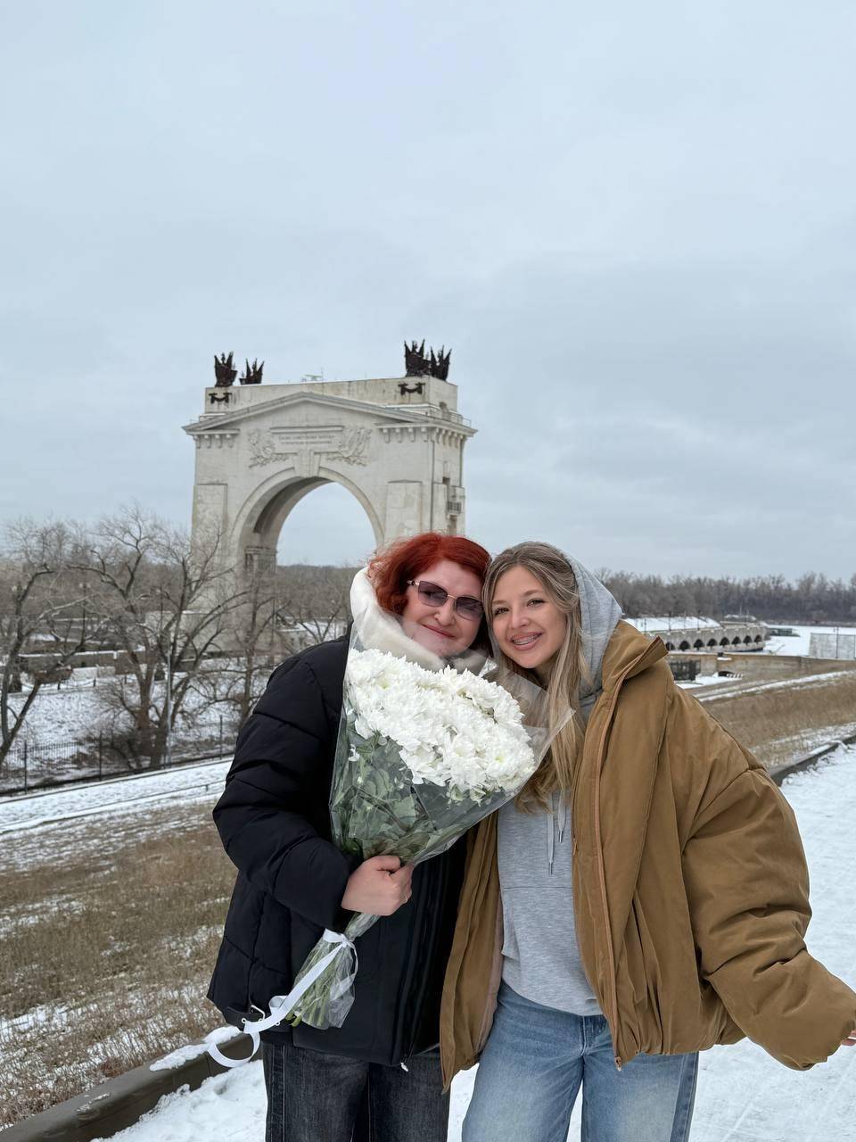 Аня Покров подарила маме квартиру! 😱 И это еще не все сюрпризы! 🤫 (Фото: 1)