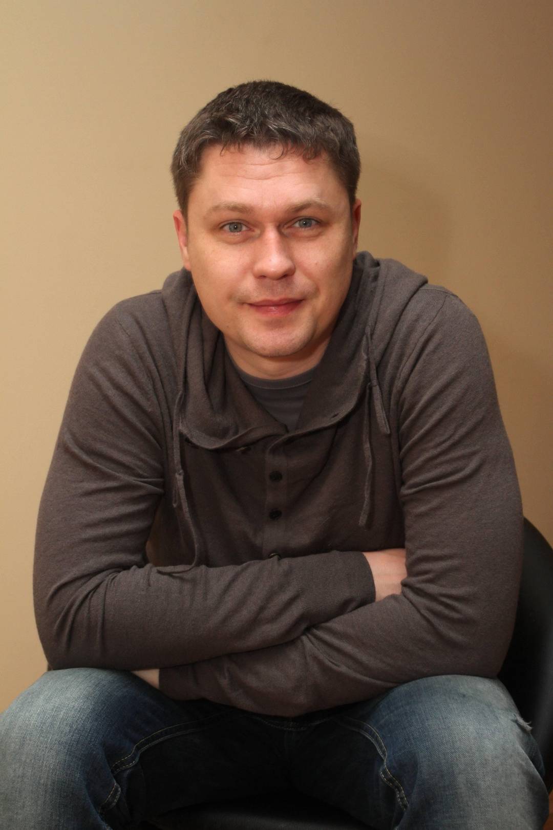 Денис Рожков: от рекламы виагры до звезды «Глухаря»! 🤣💔 (Фото: 1)