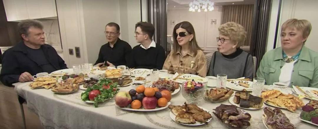 Диана Гурцкая: «18 лет с мужем? Мне этого мало!» 😭 (Фото: 2)