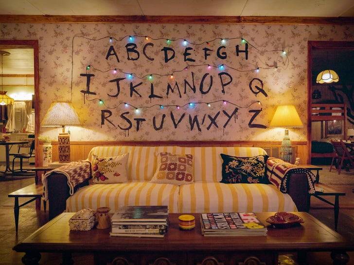 Дом Байеров из «Очень странных дел» теперь на Airbnb! 🏠👽 (Фото: 1)