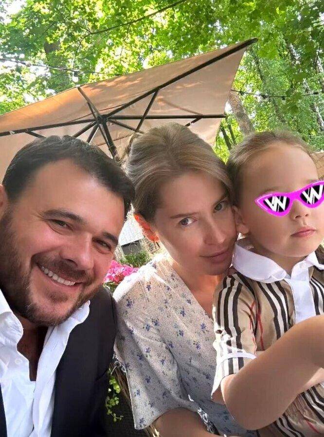 Эмин Агаларов признался, что дочки крутят им, как хотят! 😈 (Фото: 2)
