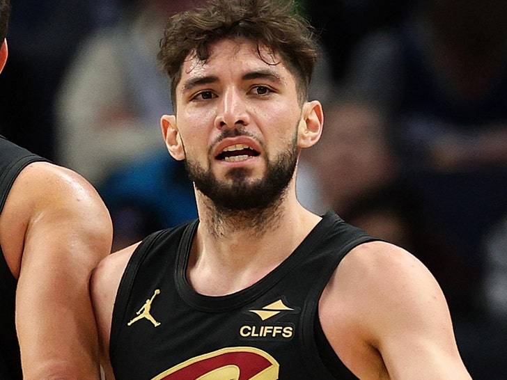 Не может быть! Дом звезды NBA ограбили, пока он был на выезде! 😱 (Фото: 1)