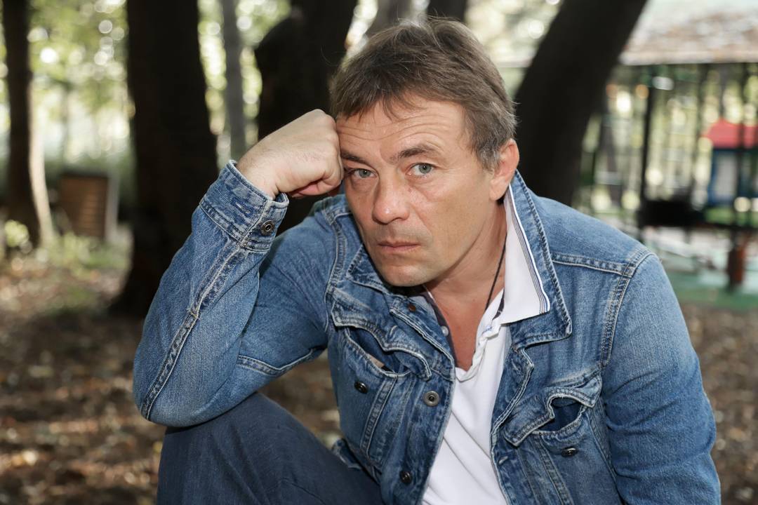Олег Васильков: романы, разводы и счастье с режиссером! 💔💥 (Фото: 1)