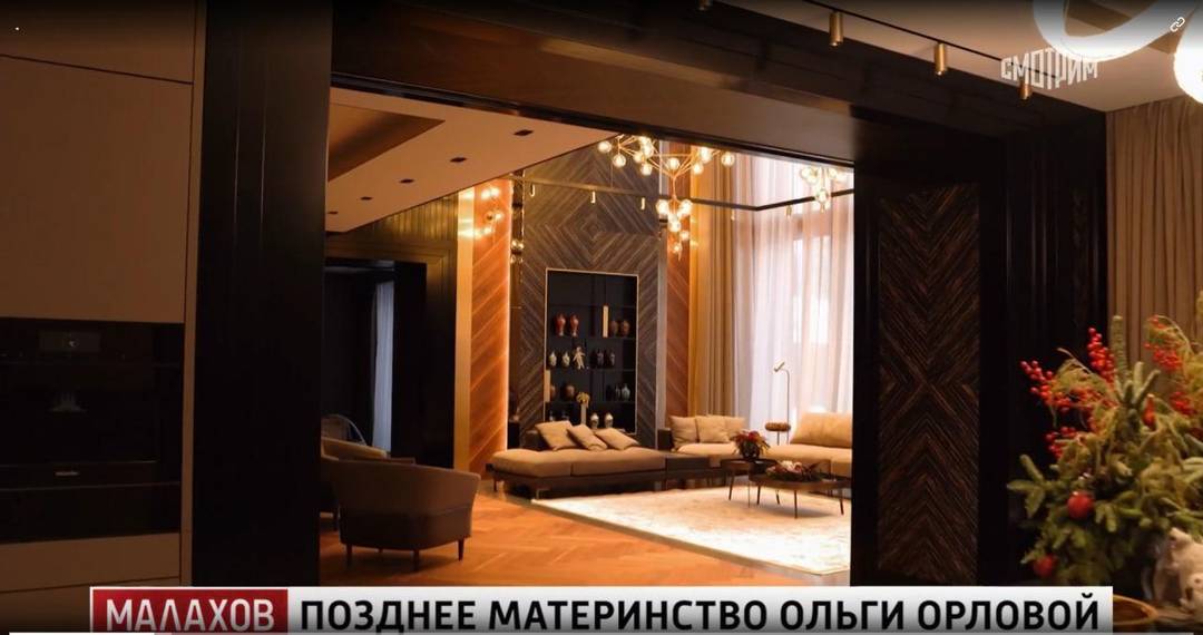 Орлова показала хоромы: гардероб для сумок, спа и винный погреб! 🥂 (Фото: 2)