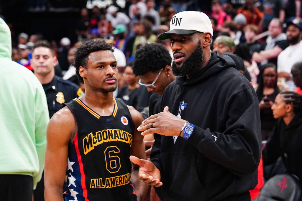 Папочка Решил: LeBron James  Пропихнул Сына  в NBA  по Блату?! 😱 (Фото: 1)
