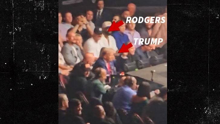 Роджерс  "продинамил"  Трампа  на  UFC!  😱 Что  происходит?! (Фото: 1)