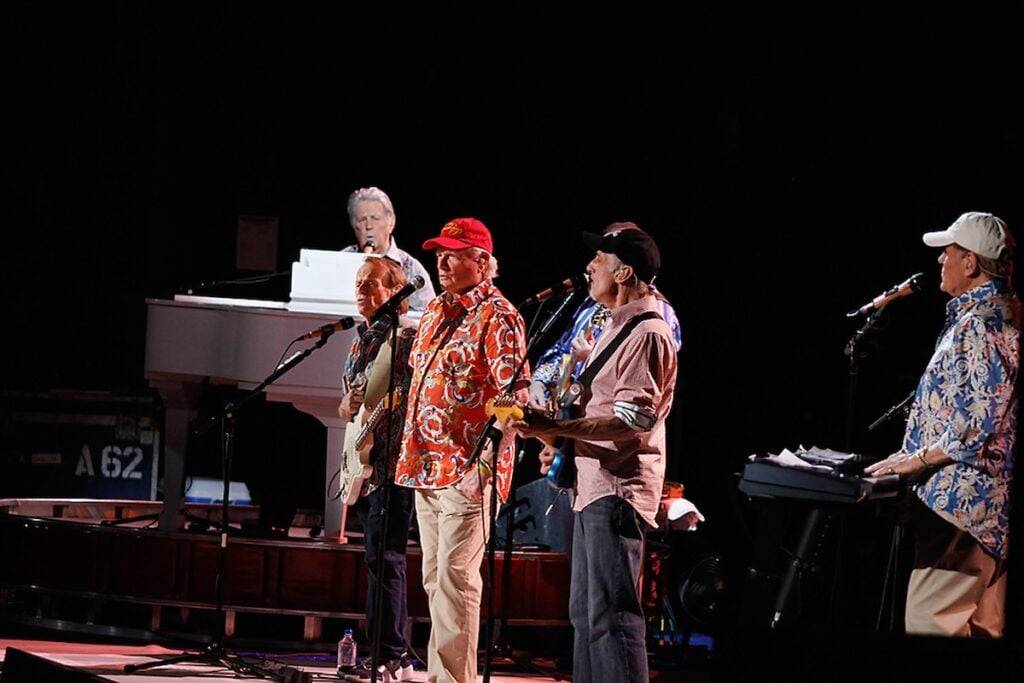 Шок! 😱 У Брайана Уилсона из The Beach Boys деменция! (Фото: 1)