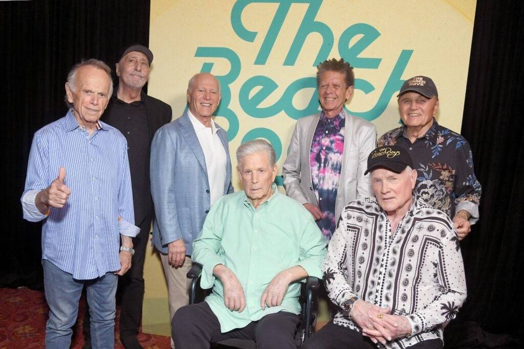 Шок! 😱 У Брайана Уилсона из The Beach Boys деменция! (Фото: 2)
