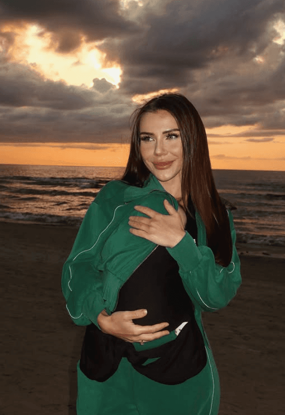 София Стужук: Моя грудь испортила мне лицо! 😱 (Фото: 1)