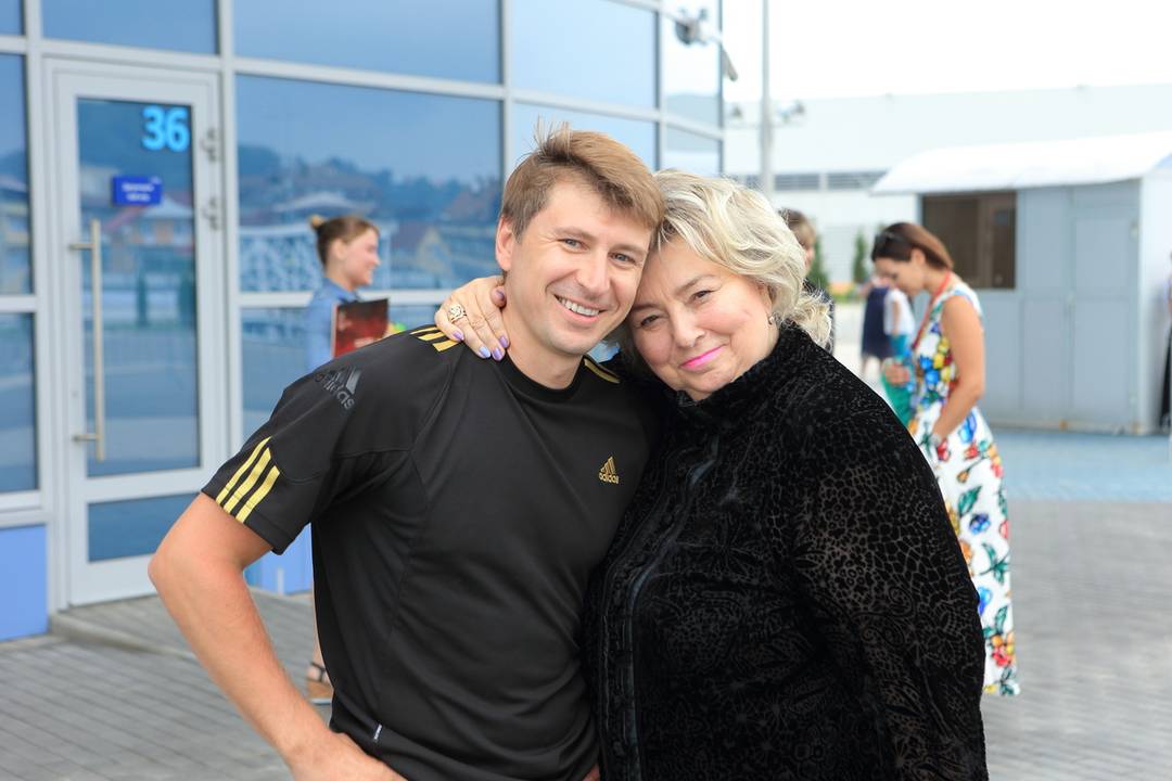 Татьяна Тарасова: от любимицы до скандалистки! ⛸️🔥 (Фото: 4)