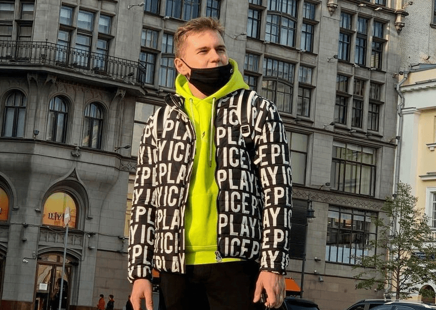 В коме?! Парень оформил на девушку 2 кредита на 1 миллион рублей! 😱 (Фото: 1)