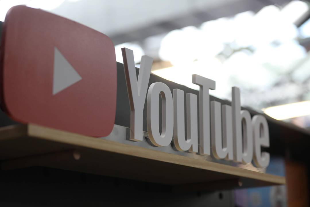 YouTube трещит по швам: конец эпохи котиков и блогеров? 😱 (Фото: 1)