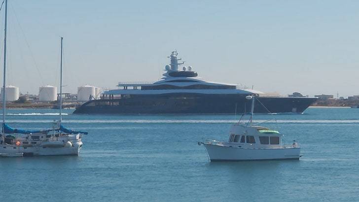 Зукерберг на новой яхте! Стоимость 300 млн. долларов! 🛥️🤑 (Фото: 1)
