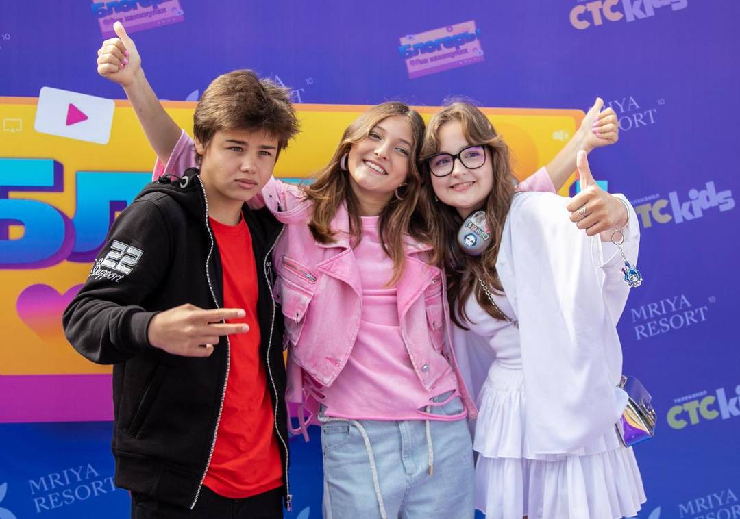 Звездные детишки устроили скандалы на съемках сериала! 😱 (Фото: 1)