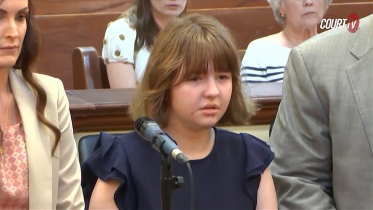 Фото: 15-летняя Карли Грегг застрелила маму и хихикала в суде! 😱 - Фото 2