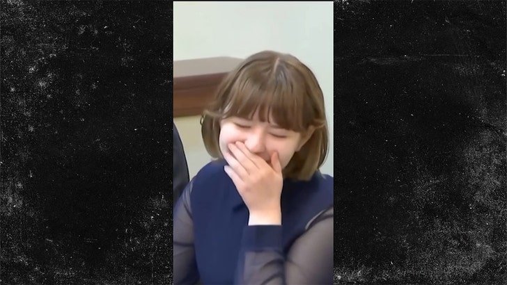 Фото: 15-летняя Карли Грегг застрелила маму и хихикала в суде! 😱 - Фото 7