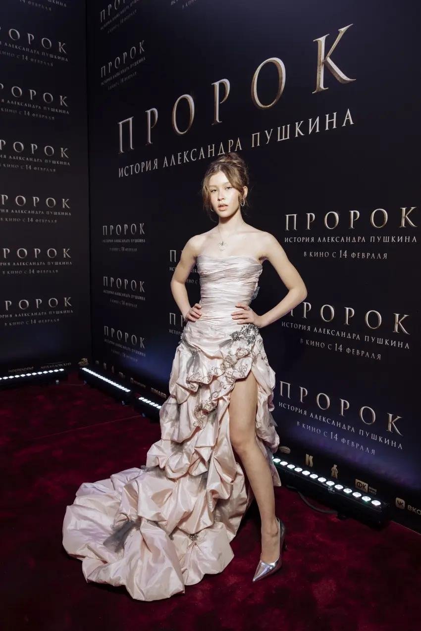 Фото: Анка Пересильд разделась и оскандалила фанатов! 🔞 - Фото 6