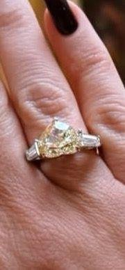 Фото: Бородина обручилась! Кольцо за 2,5 миллиона рублей! 💍🤑 - Фото 3