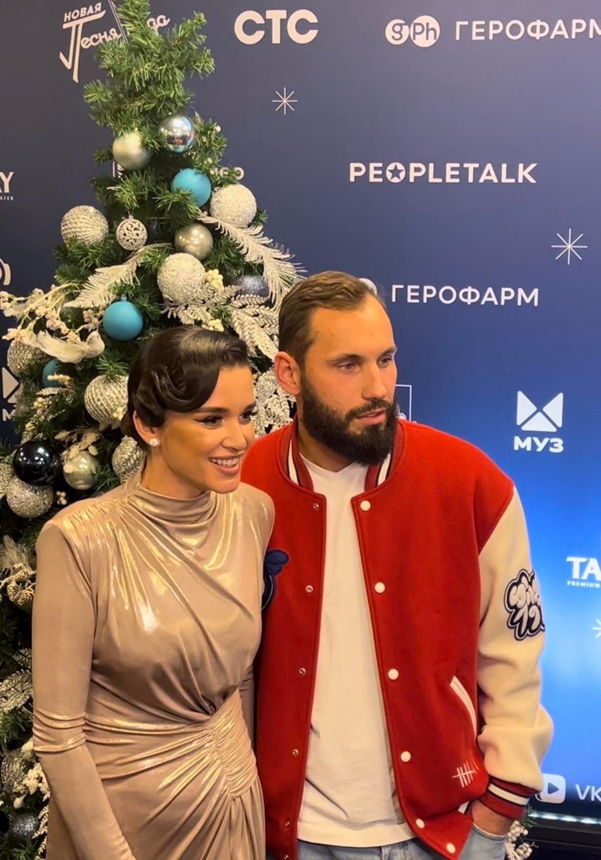 Фото: Бородина обручилась! Кольцо за 2,5 миллиона рублей! 💍🤑 - Фото 4