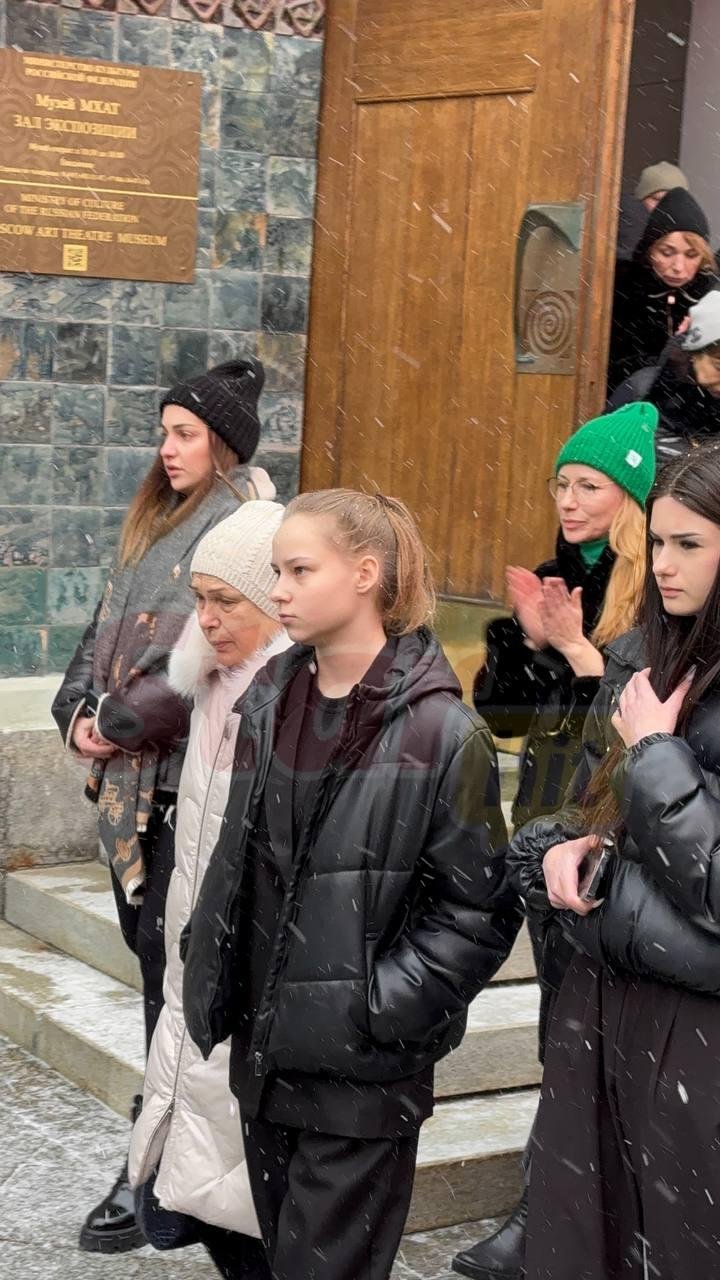 Фото: Добровольская на смертном одре скучала по Ефремову в тюрьме! 😭 - Фото 2