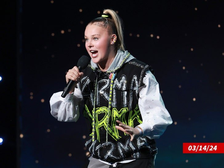Фото: ДжоДжо Сива:  Тейлор Свифт  смелая, но я не буду как она! 🔥 - Фото 2