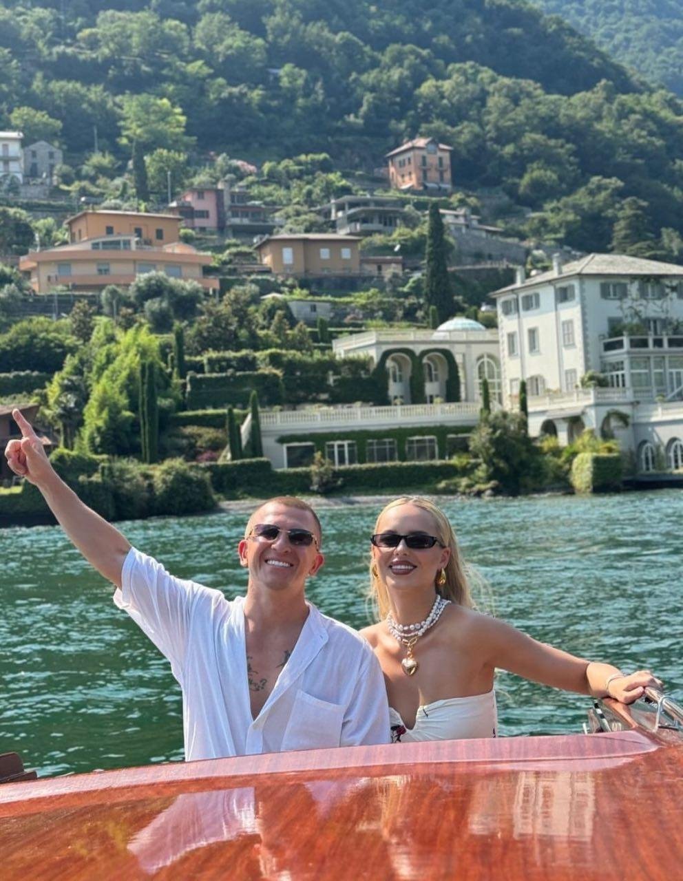 Фото: Ханна утонула в розах и сумочке Hermes за 5 миллионов! 🌹💰 - Фото 5