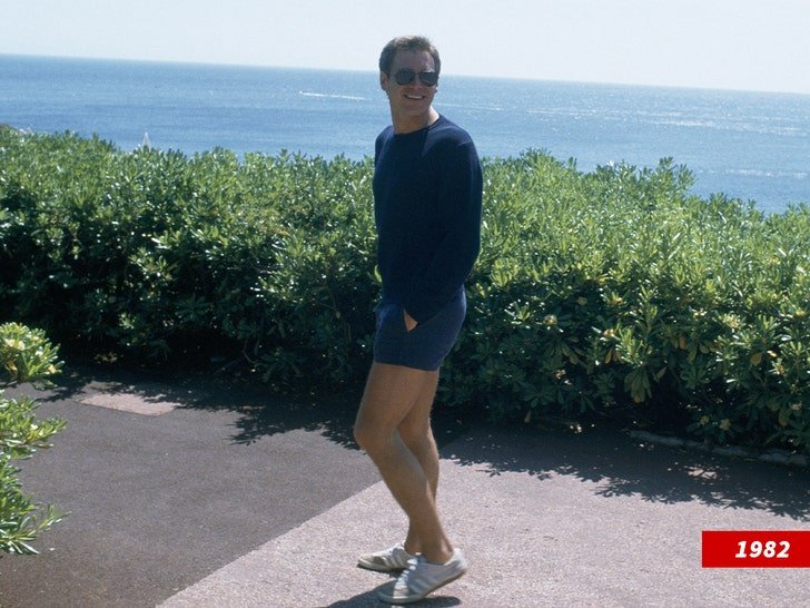 Фото: Харрисон Форд в ужасе от своих коротких шорт из 1982 года!  🤮 - Фото 2