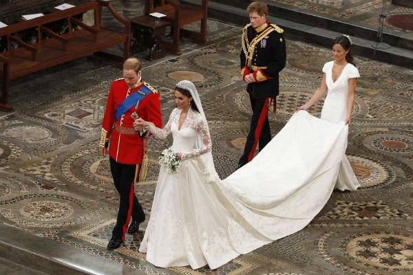 Фото: Кейт Миддлтон: Топлес, измены и королевские скандалы! 👑🔥 - Фото 3