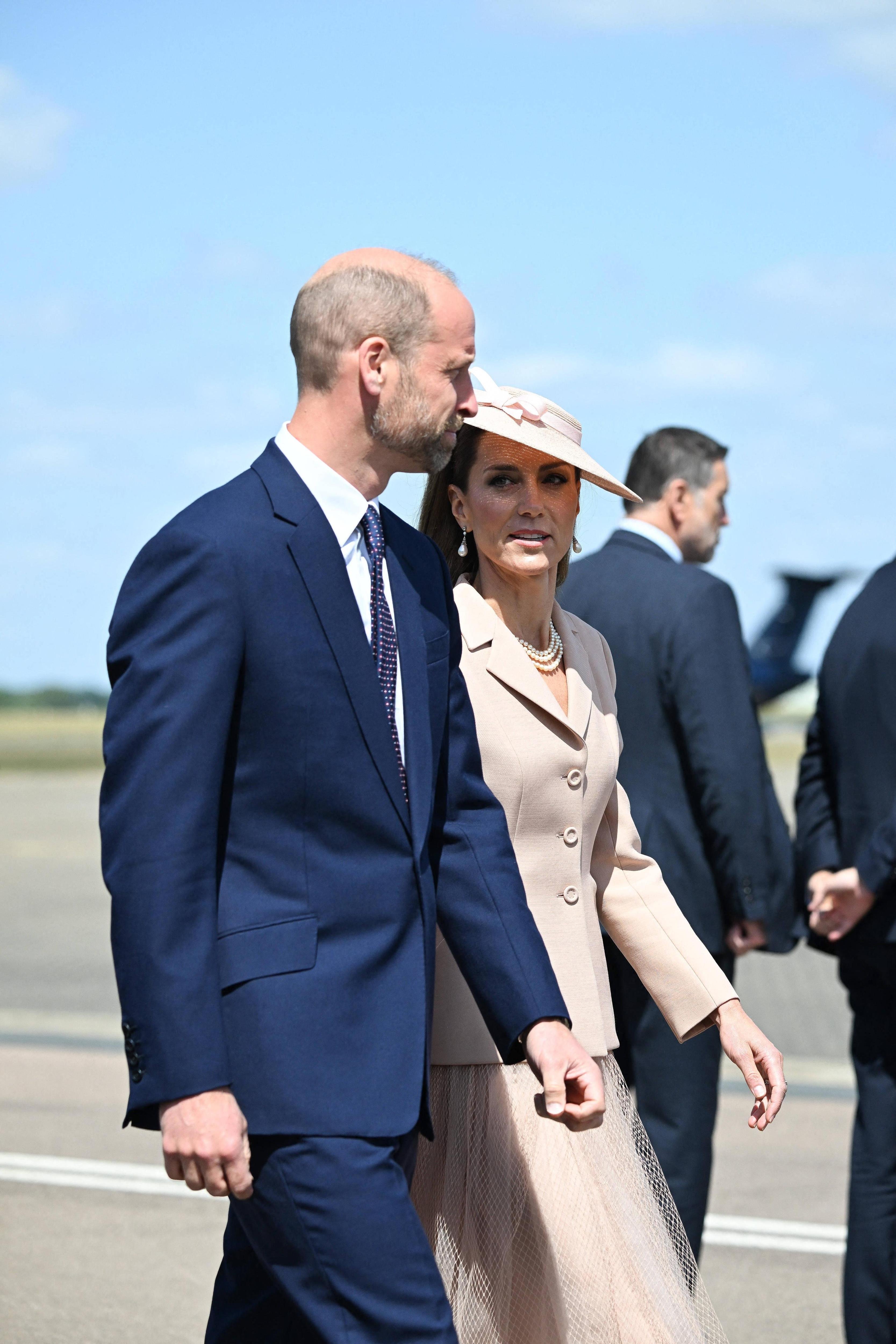 Фото: Кейт Миддлтон затмила Макрона, а Брижит устроила скандал! 😱 - Фото 6