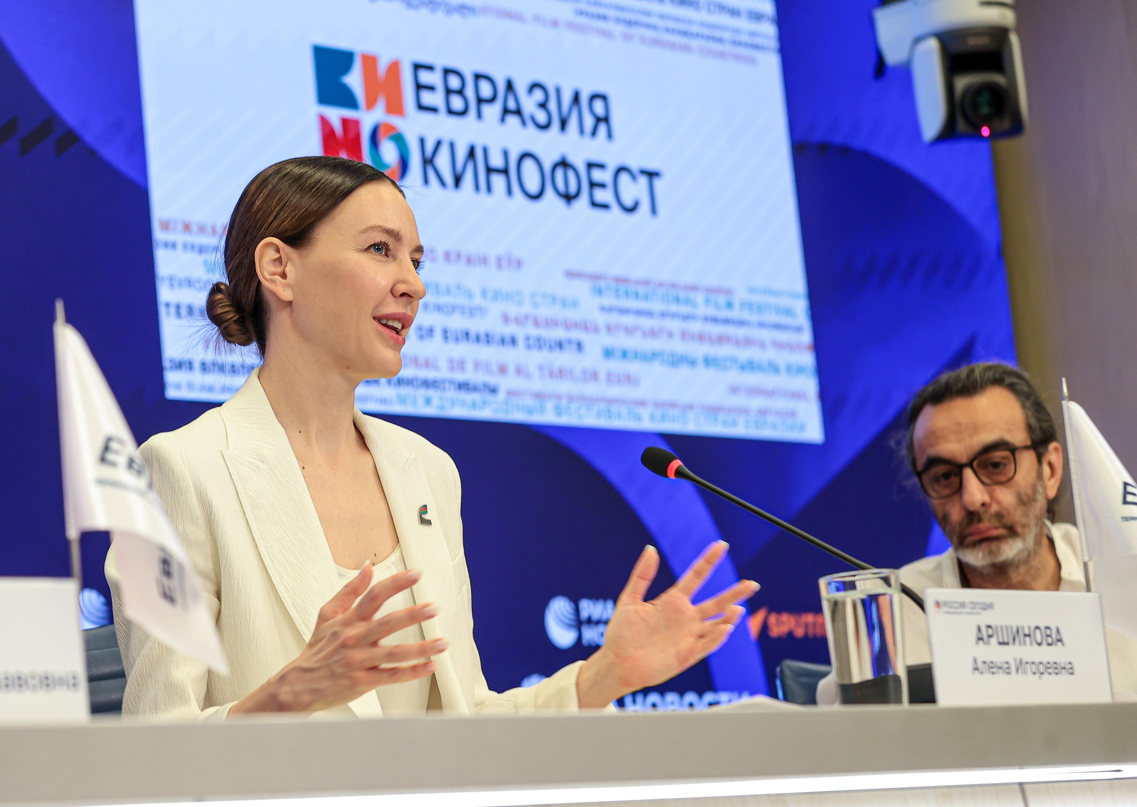 Фото: Киношный шабаш в Сочи: «Евразия-Кинофест» зажег огни! 🔥 - Фото 2