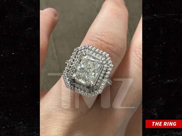 Фото: Кортни Стодден опять вышла замуж!  И на этот раз — за режиссера! 💍👰‍♀️🤯 - Фото 4