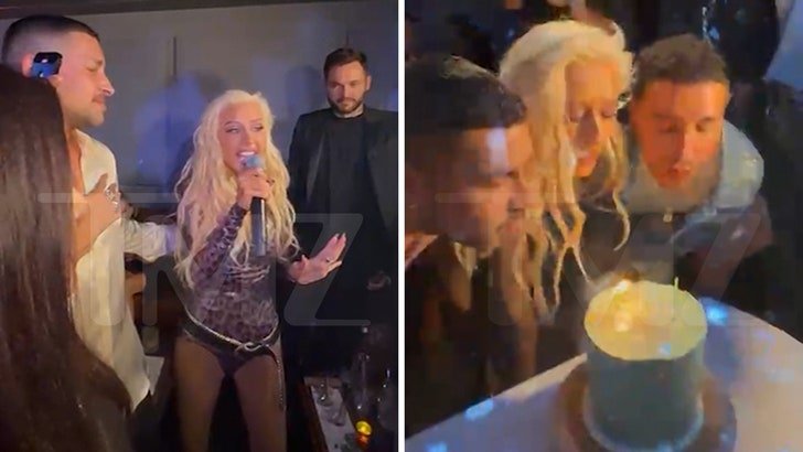 Фото: Кристина Агилера отплясывала под «Dirrty» и получила по попе! 🍑 - Фото 3