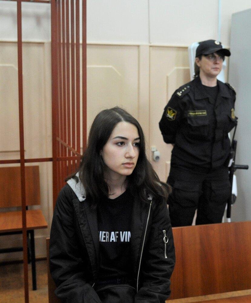 Фото: Кровавая расправа: Сестры Хачатурян убили отца-тирана! 😱 - Фото 7