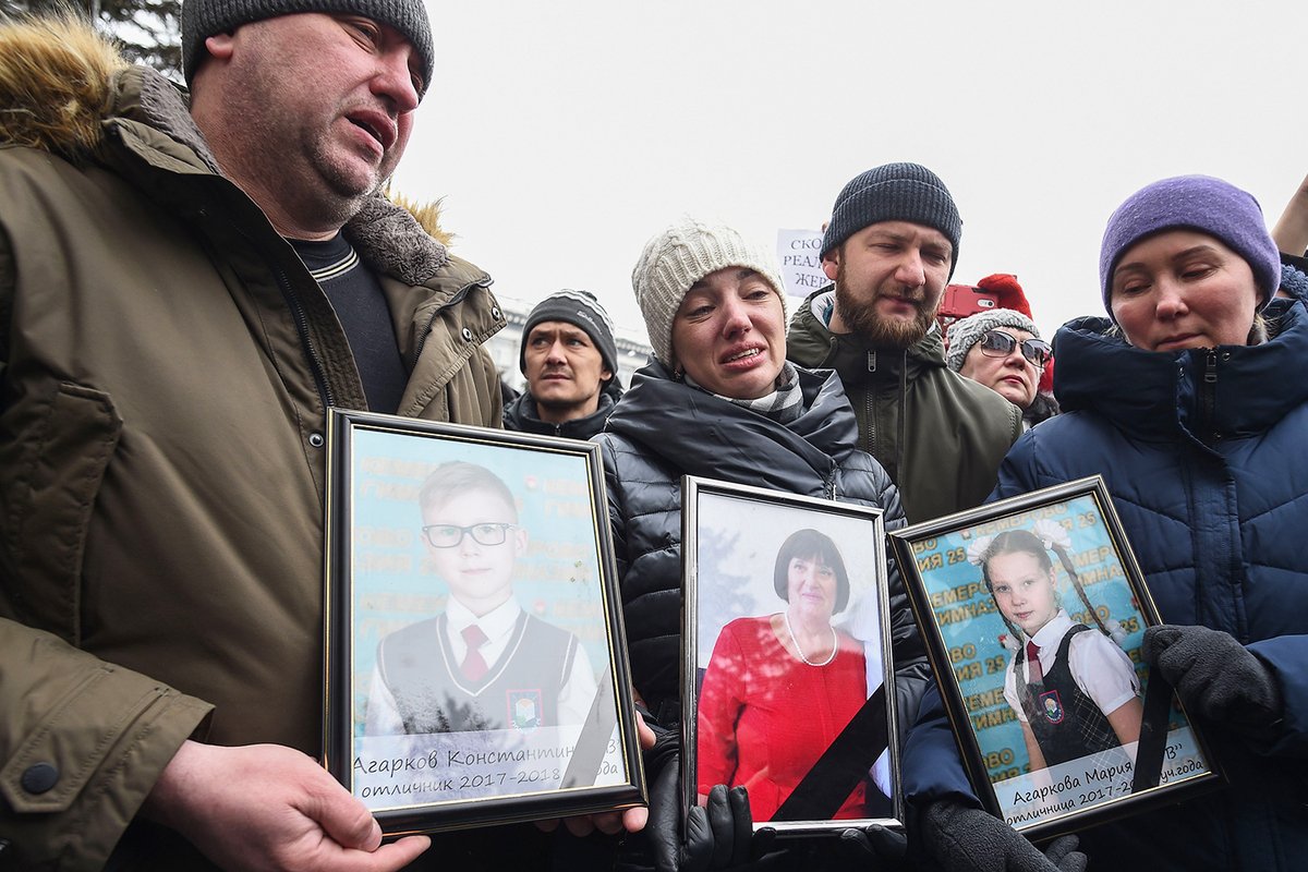 Фото: Кровавая «Вишня»: Кто ответит за 60 жизней в Кемерово? 😭 - Фото 8