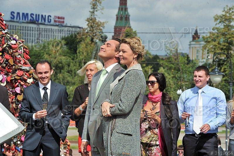 Фото: Ларин развелся, женился на молодой! Два брака Камиля!😱 - Фото 4