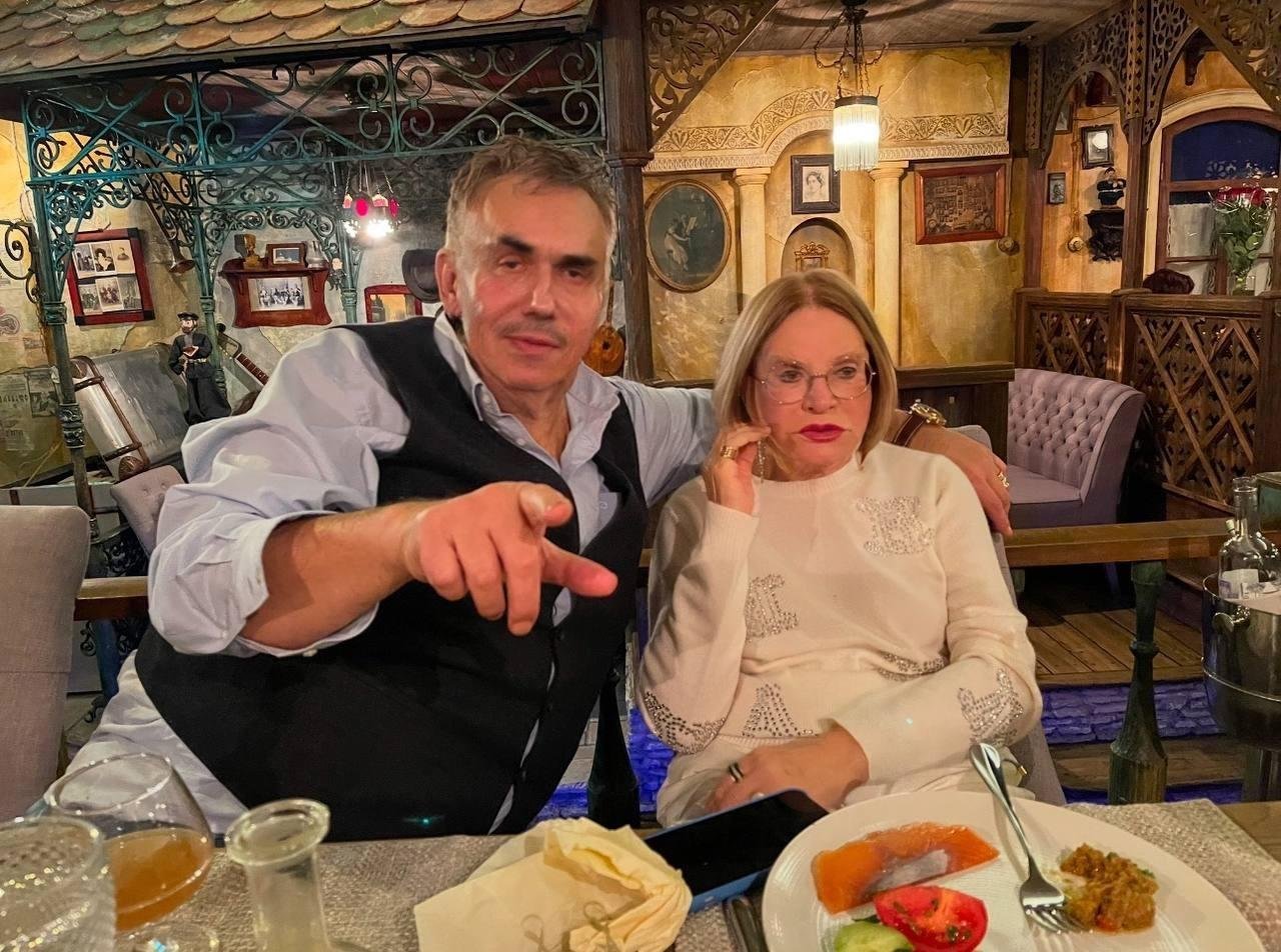Фото: Максакова ослепла?! Садальский вывел ее на чистую воду! 🤣 - Фото 2