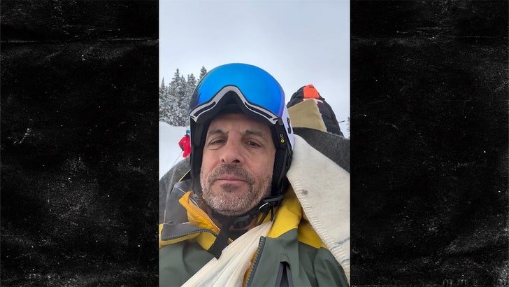 Фото: Маурисио Умански сломал ключицу на горнолыжном курорте! ⛷️🤕 - Фото 4
