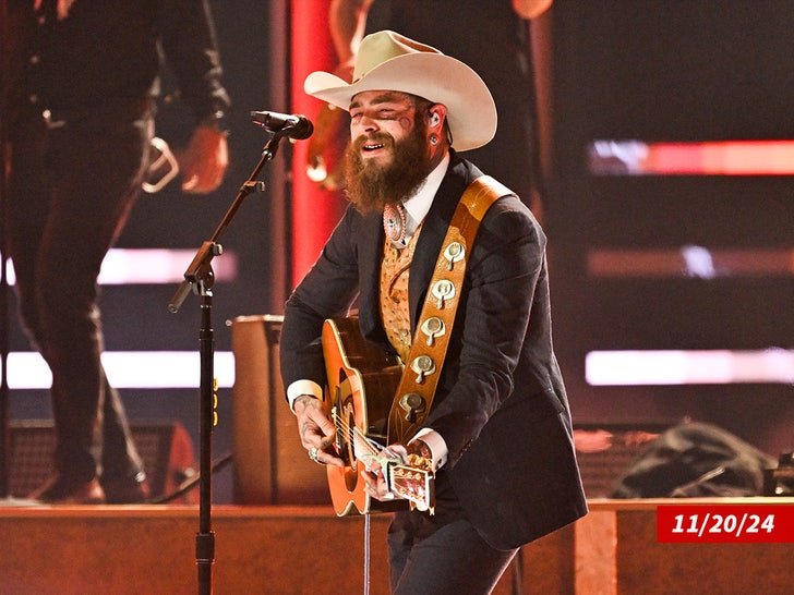Фото: Мэннинг подколол Джонса на церемонии CMA Awards!  😂🏈 - Фото 4