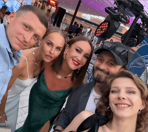 Фото: Невеста века! 👰‍♀️Дина Аверина вышла замуж, а Винер рыдает! 😭 - Фото 2